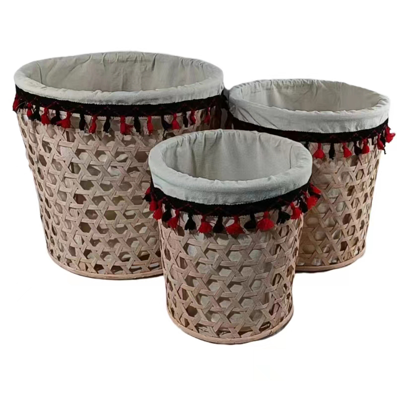 Bamboo straw mat basket